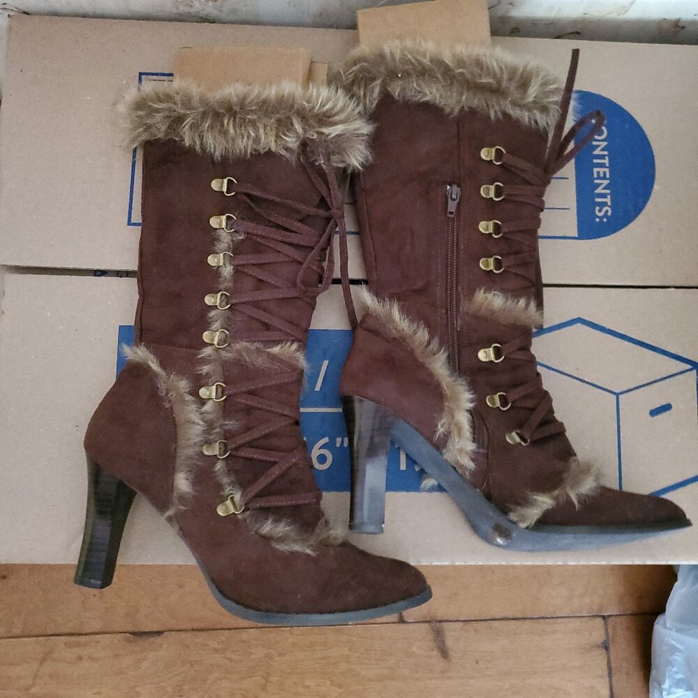 Vintage Brown Suede "Trapper" boots
